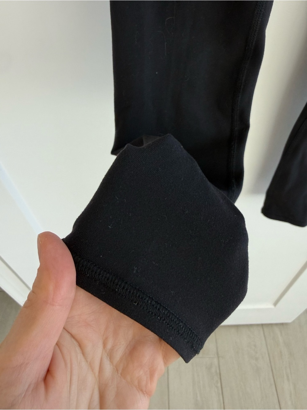 ALO Yoga High-Waist Black Leggings - Picture 6 of 7